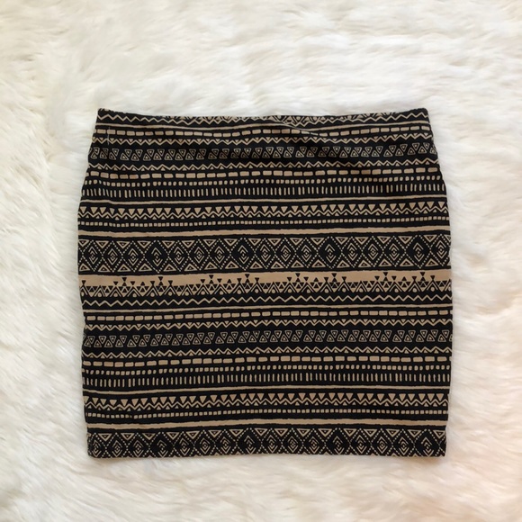 Forever 21 Dresses & Skirts - Forever 21 Aztec Design Mini Skirt Size Medium